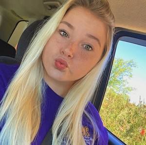 Meet your Posher, Hannah